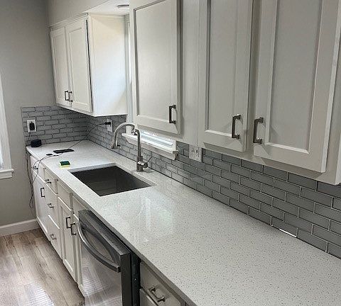 4th image of 3787 Bainbridge Rd