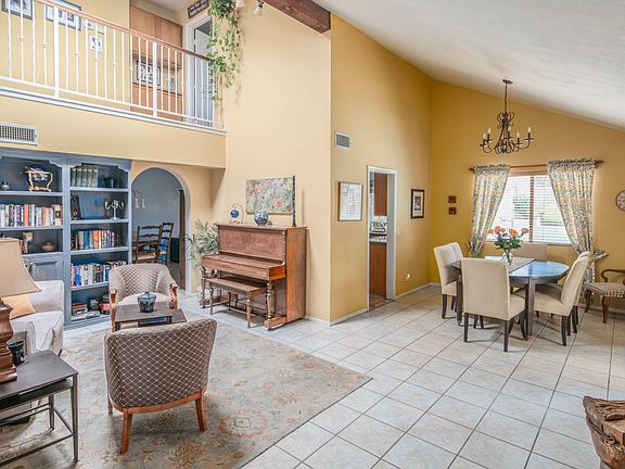 Living Rm & Dining Rm