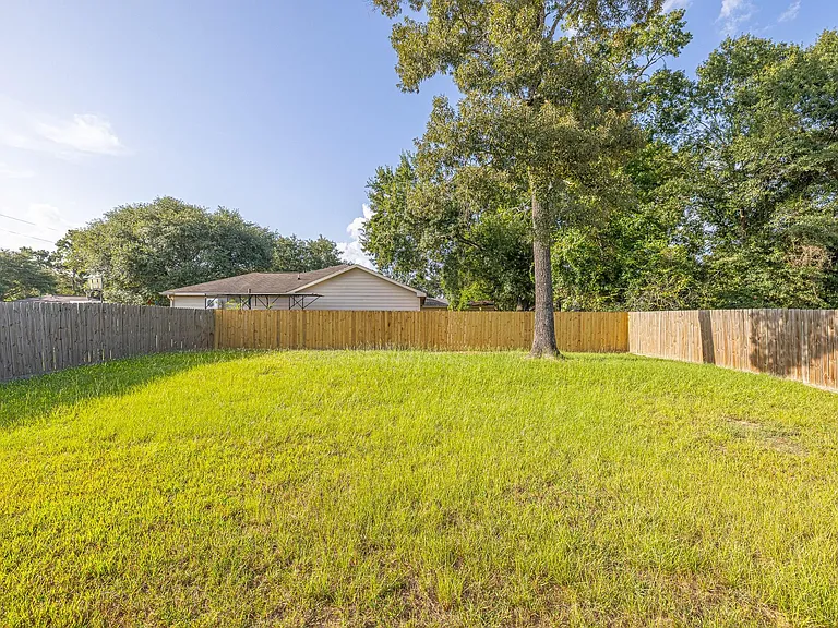 16381 Many Trees Ln — Photo 24