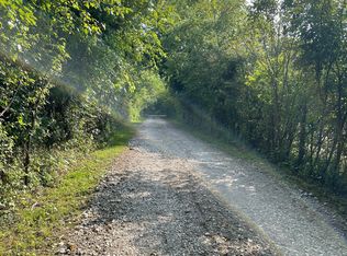 1686 River View Dr, Spencer, IN 47460