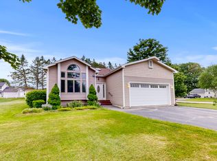 7 Lamplighter Cir, Auburn, ME 04210