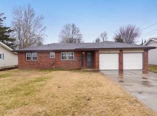 2616 E Pythian St, Springfield, MO 65802