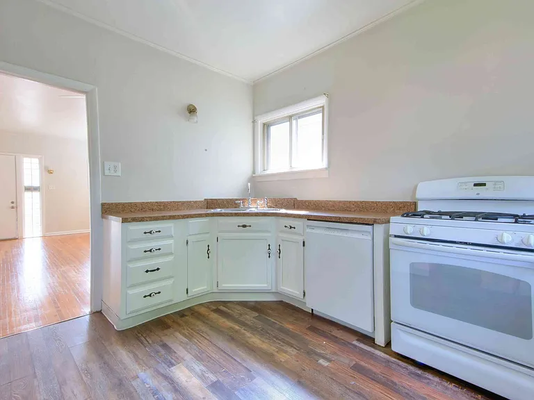 3810 Neosho St — Photo 18