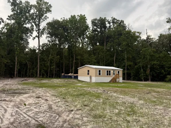 232 SW Dingo Way, Fort White, FL 32038