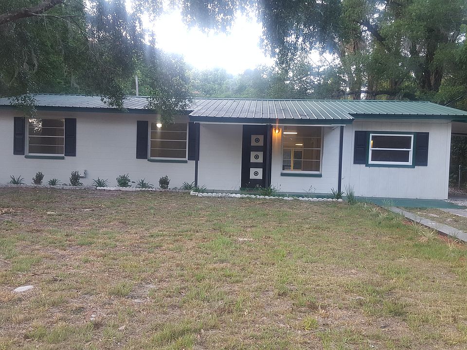 1st image of 2880 SE 18th Ave