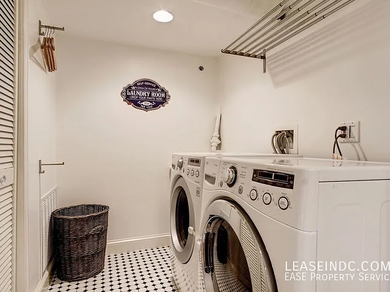 5433 31st St NW — Photo 25
