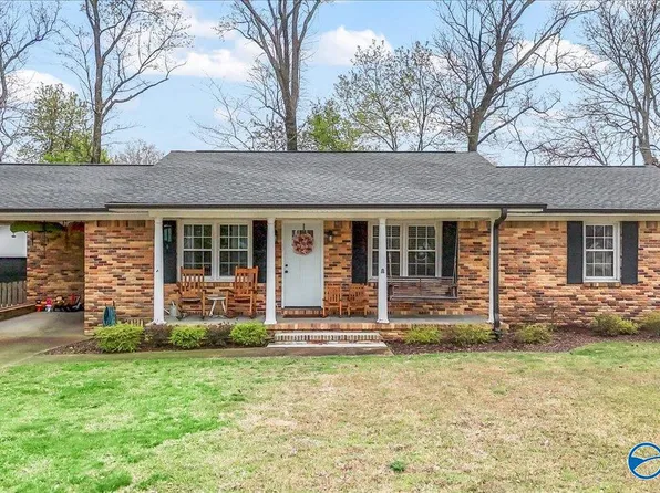 104 10th Ave NE, Arab, AL 35016