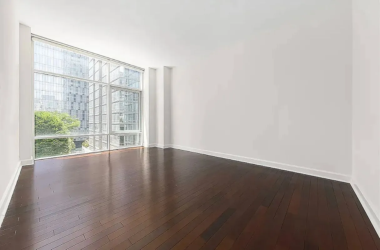 243 W 60th St APT 4B photo 1