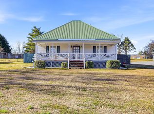 328 Mount Paran Rd, Jacksboro, TN 37757