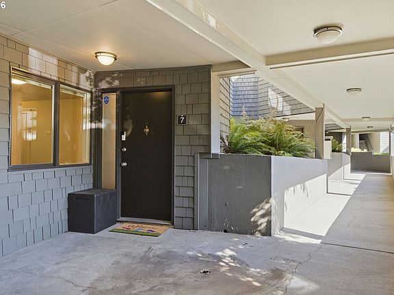 2nd image of 5630 S Riverside Ln APT 7
