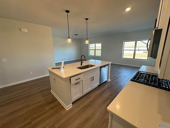 3rd image of 103 Speck Cir