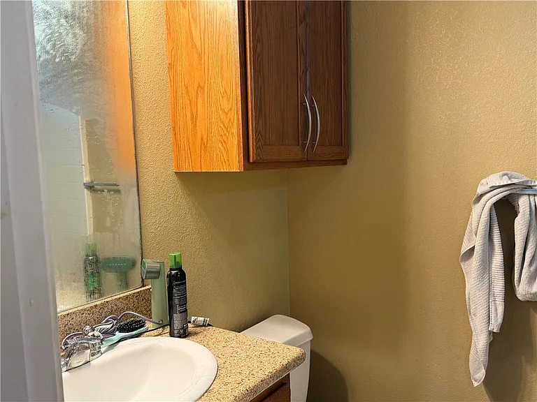 2925 McLaren Dr — Photo 14