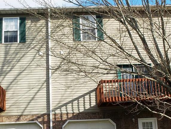 3rd image of 1605 Herrin Dr #1605