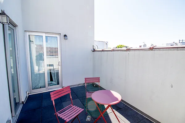 Rented by Joel Scharf, LREB | media 23