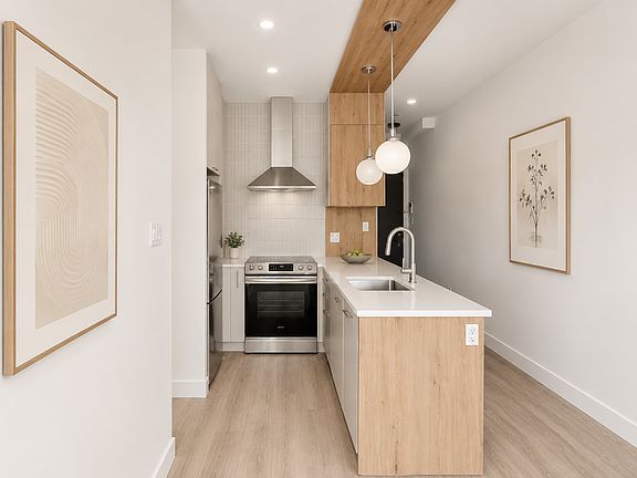 2nd image of 135 Moffat St #2F