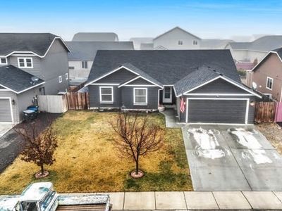 527 S Bayside Street, Moses Lake, WA, 98837