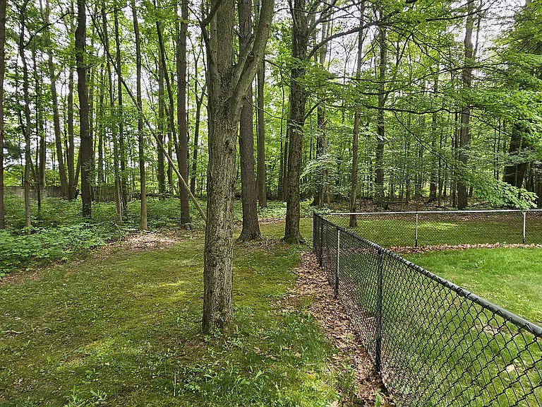 13 Cardinal Dr #1 — Photo 32