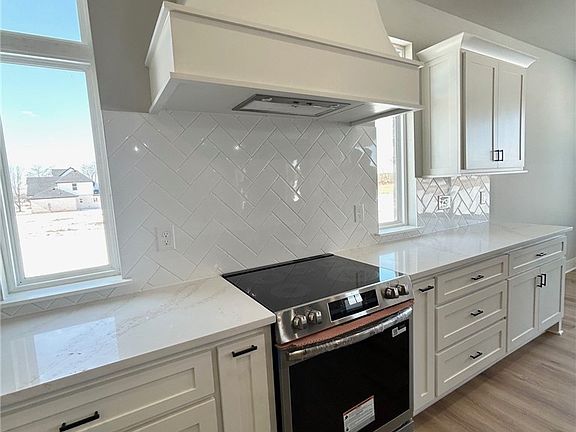 3rd image of 2008 Taylor Orchard Rd