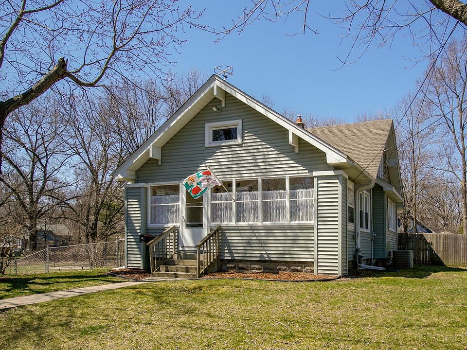70 avery ave-101