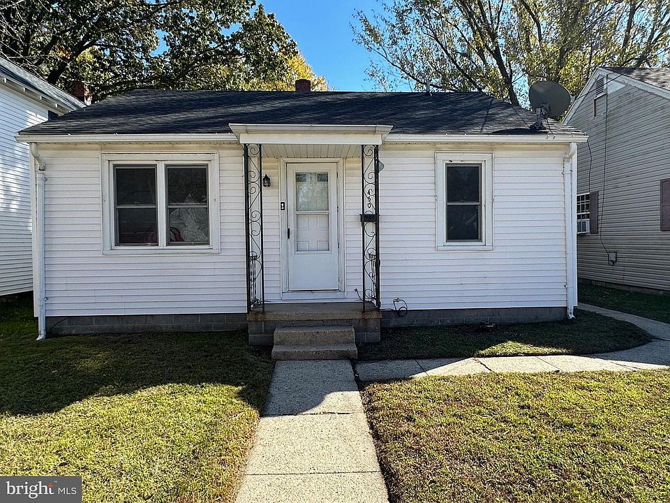1st image of 430 Leonards Ln