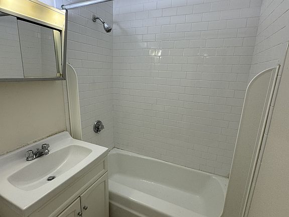 5th image of 84 Gardner St APT 3