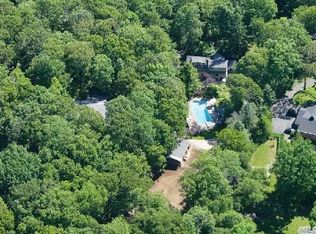 20 Ridge Dr, Melville, NY 11747
