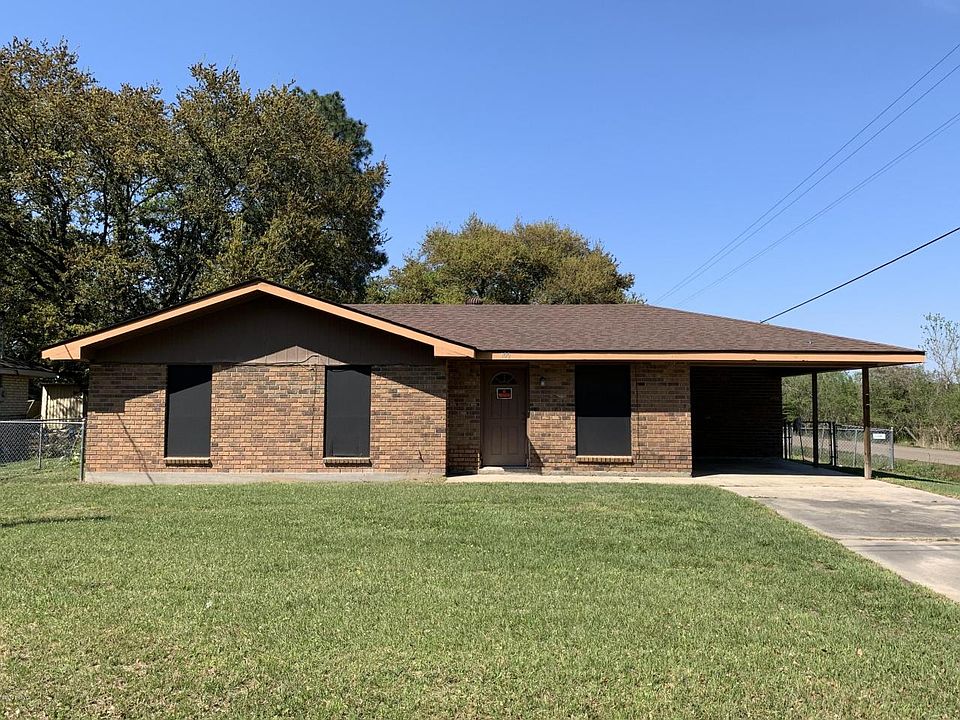 1st image of 100 Collins Dr