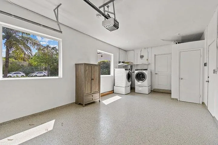 3415 N Flagler Dr — Photo 17