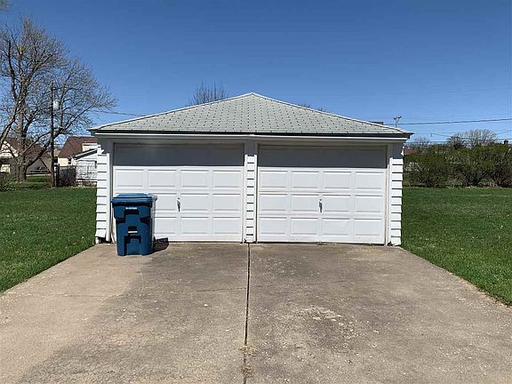 2nd image of 533 Oaklawn Ave