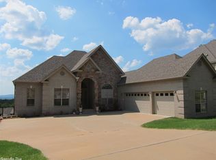 192 Majestic Cir, Maumelle, AR 72113