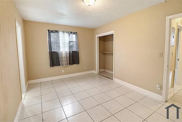 1752 SW 70th Way — Photo 13