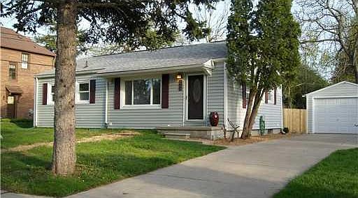 1st image of 2993 Lakeview Dr