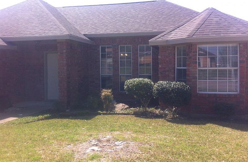 1st image of 4826 Crestpoint Ln