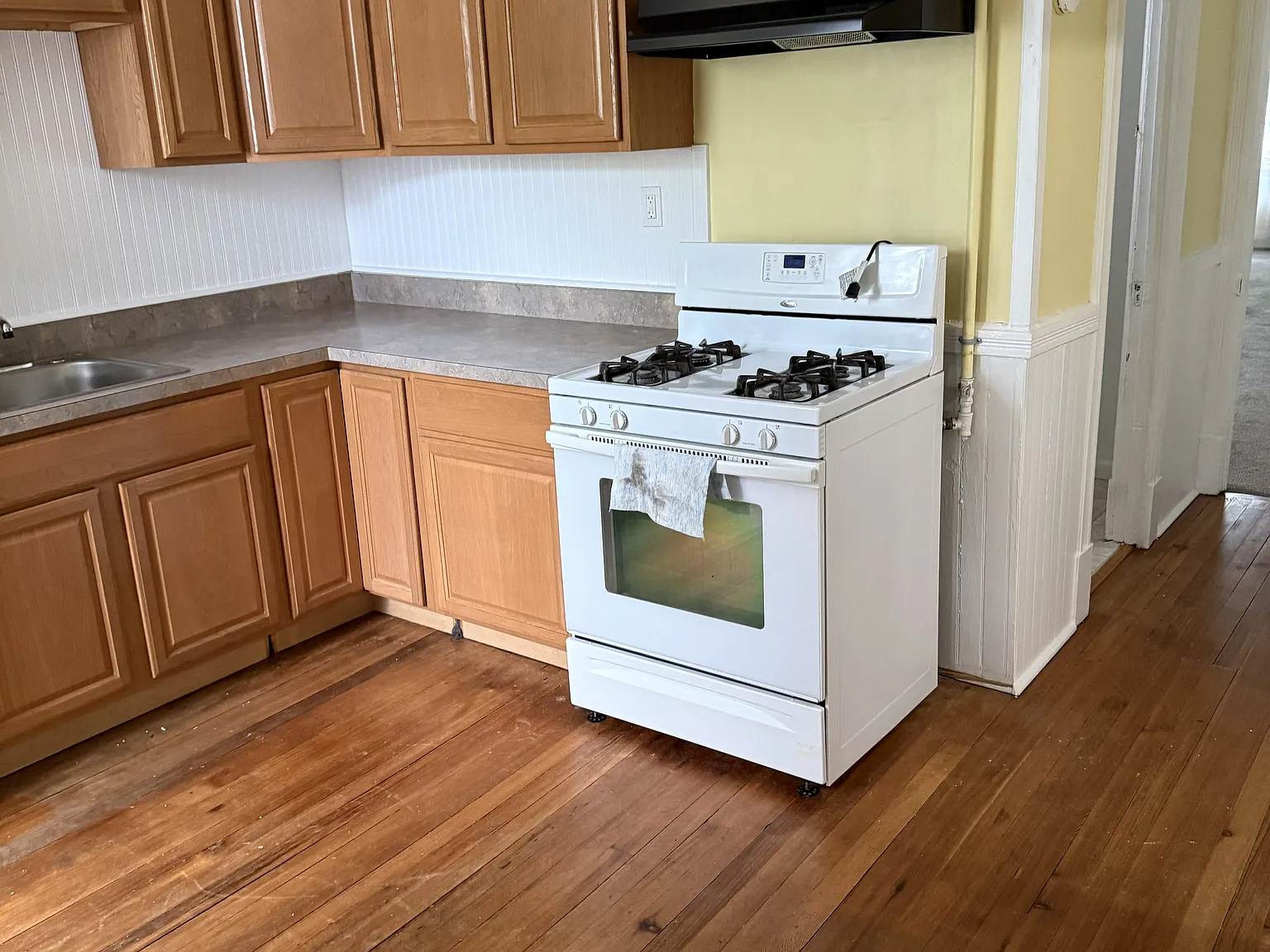 2 bed, 1000 sqft, $1,400 — Photo 4