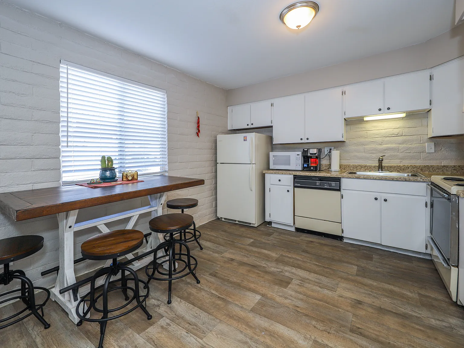 1 bed, 768 sqft, $1,895 — Photo 3