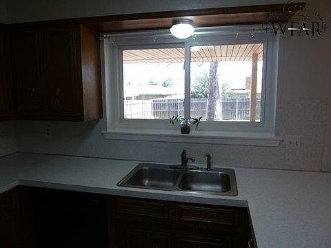 5th image of 3 Lackland Cir