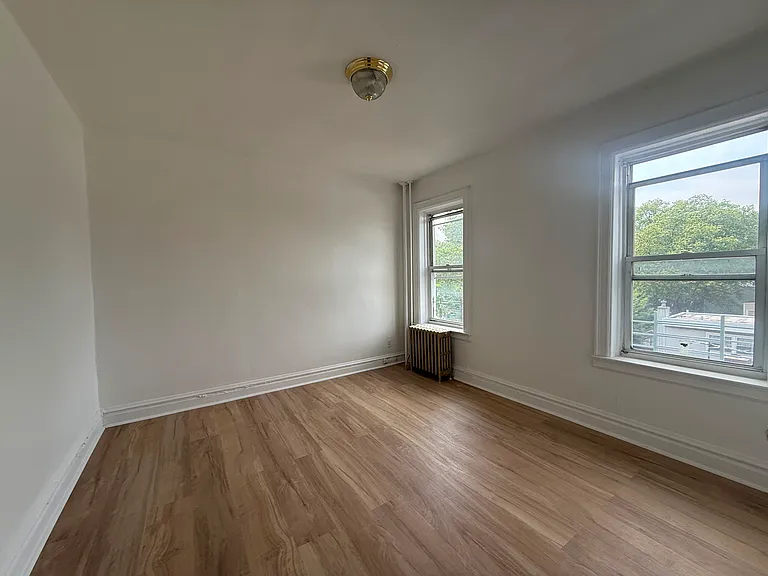 34 Kensington Ave #D2 — Photo 3