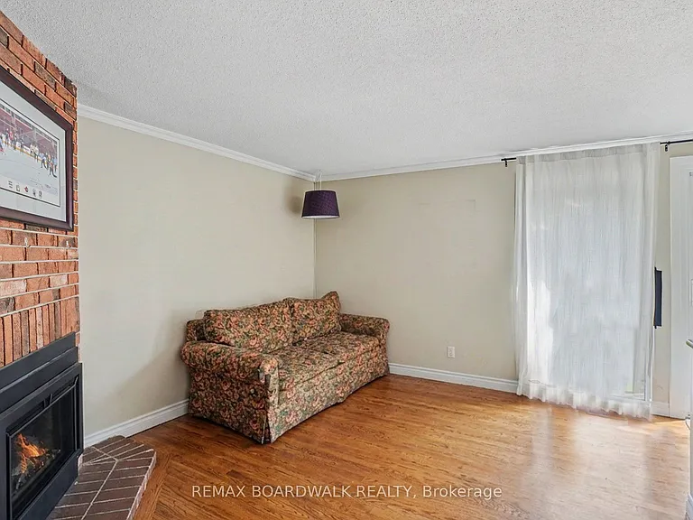 84 Sherway Dr — Photo 11