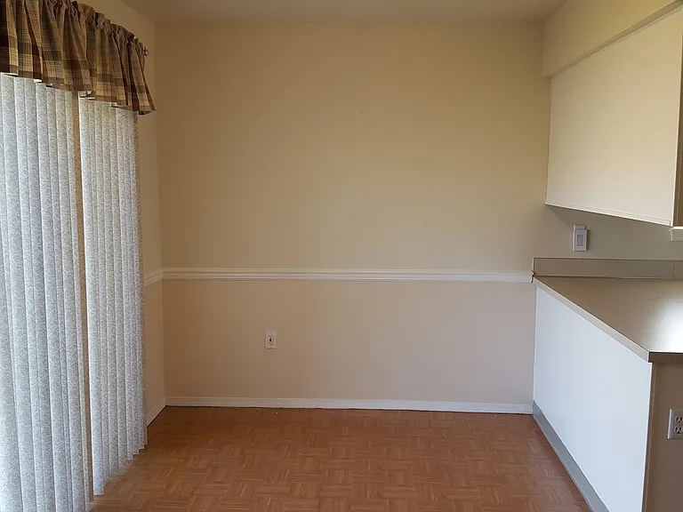 222413 — Photo 3