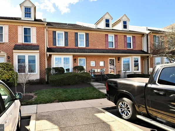 465 Dalkeith Ct, Harleysville, PA 19438