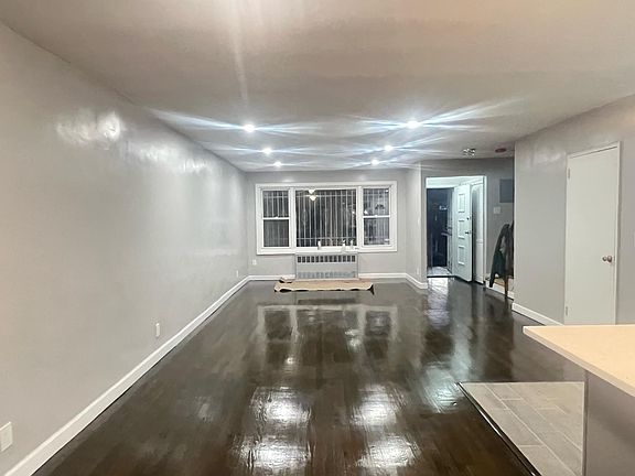 2nd image of 945 E 101st St #3A