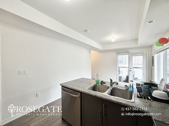 3rd image of 70 Halliford Pl #416