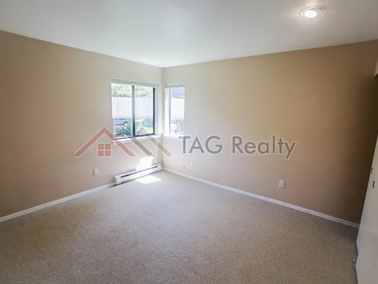 9009 Avondale Rd NE #E109 — Photo 18