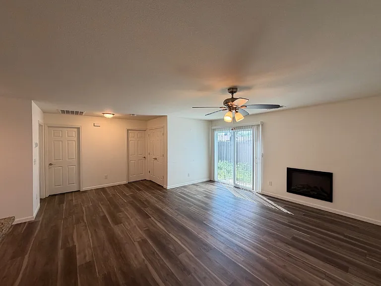358 Snowhaven Ct — Photo 7