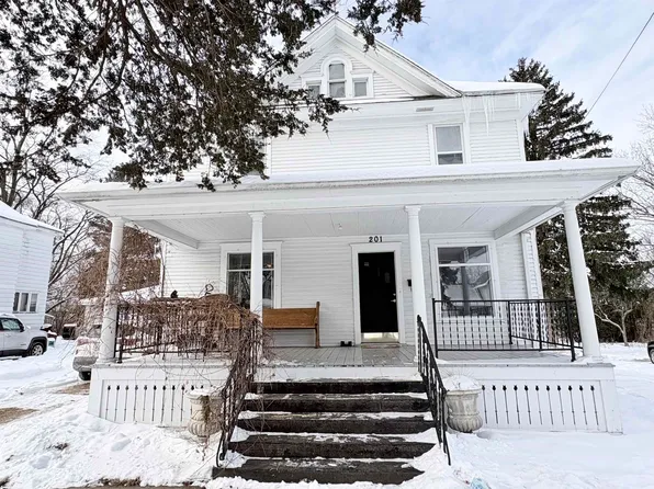 201 N Grove St, Reedsburg, WI 53959