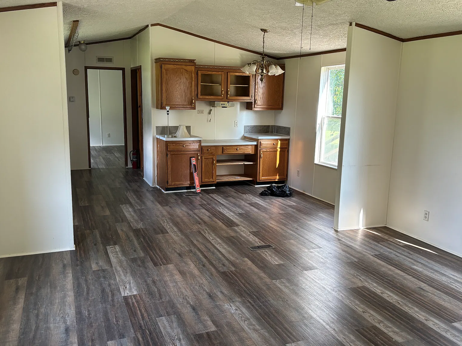 3 bed, 1180 sqft, $1,500 — Photo 2