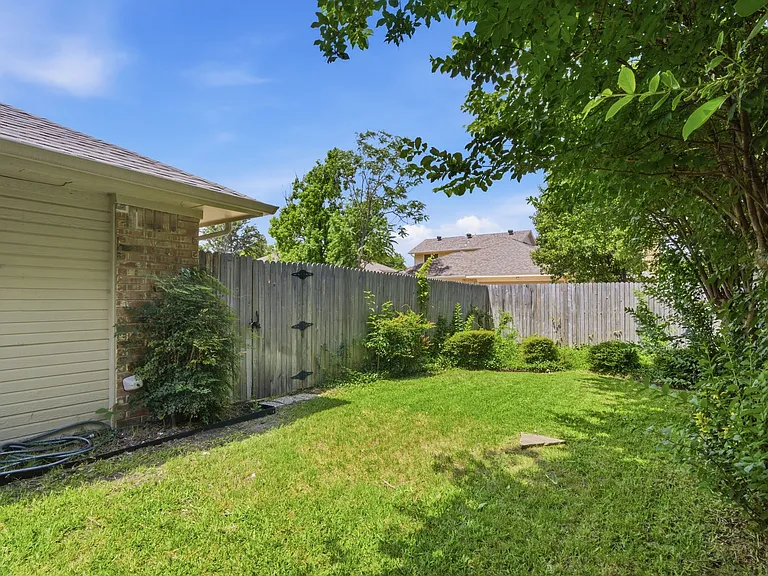 2103 Overview Ln — Photo 25