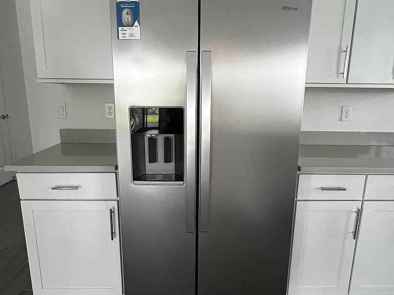 870 SW Newfield Ave #217 — Photo 3
