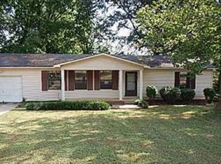 2702 Oakwood Rd NW, Huntsville, AL 35810