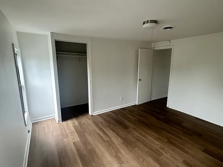 3239 Marne Ave — Photo 13